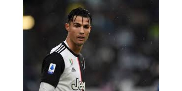 Ronaldo ser frem til andre runde med Olympique lyonnais